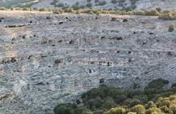 W Turcji odkryto 400 starożytnych grobowców wykutych w skale