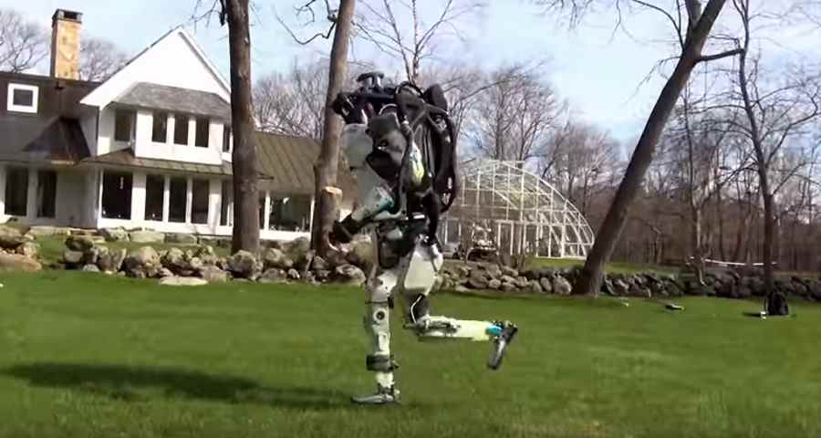 Biegnący robot Atlas