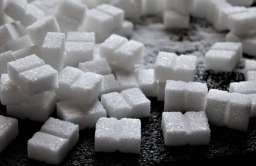 Cukier biały – czy należy go wyeliminować z diety? Sprawdzamy szkodliwość