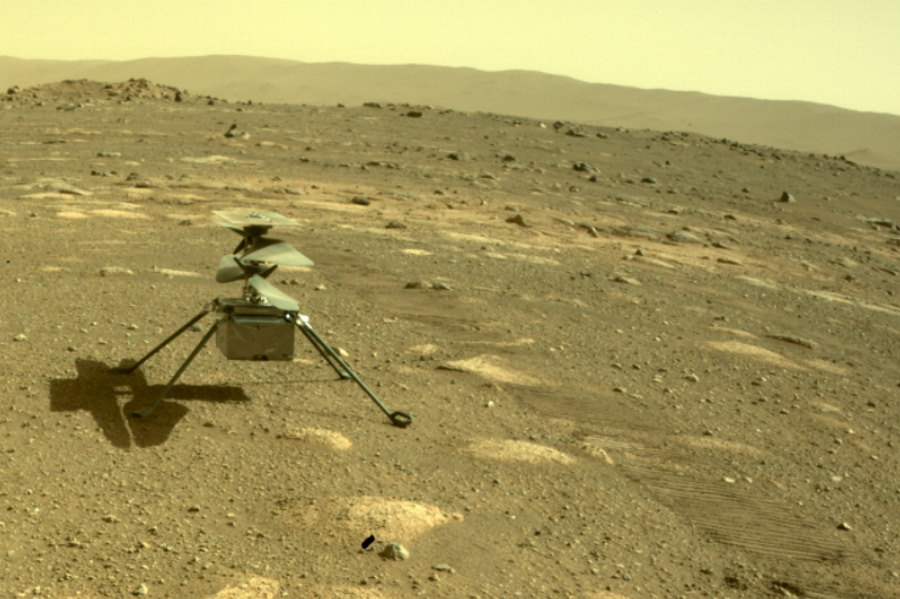 Marsjański dron Ingenuity przetrwał pierwszą noc na Marsie