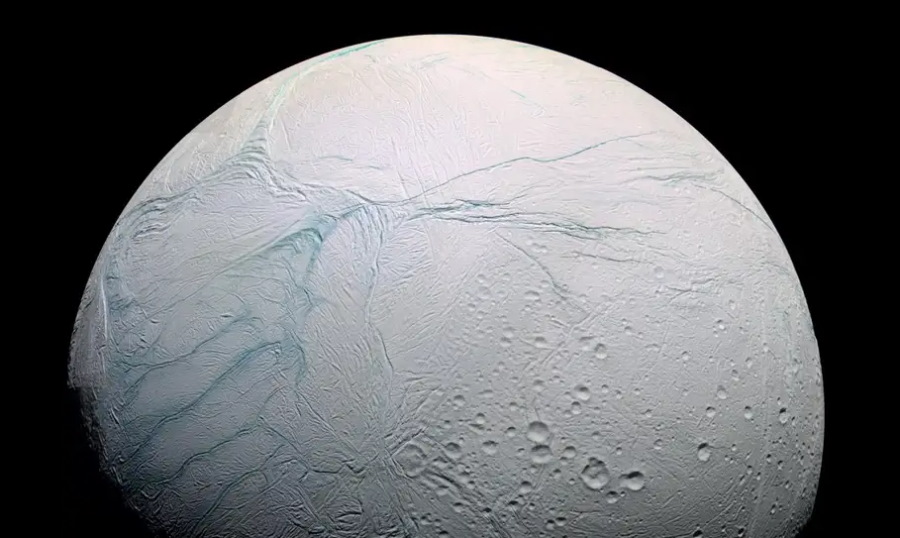 Poszukiwania życia poza Ziemią. Ważne odkrycie dot. księżyca Saturna - Enceladusa