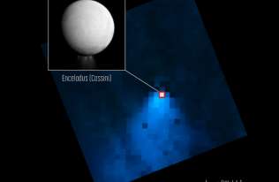 Teleskop Webba uchwycił gigantyczną fontannę na Enceladusie