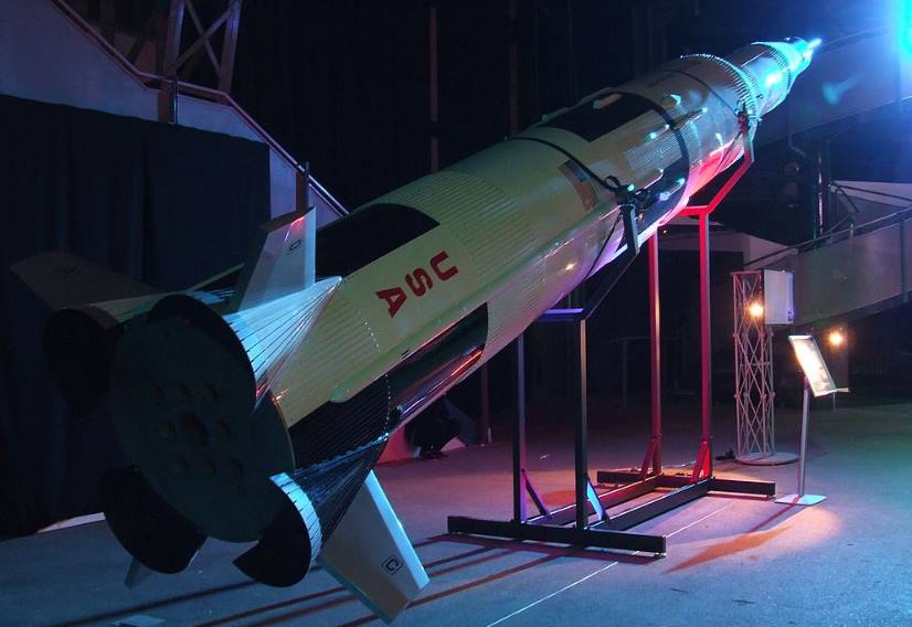Model rakiety Saturn V na wystawie Gateway to space