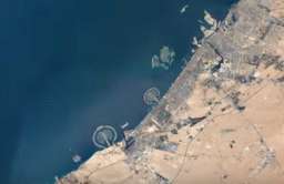 Zdjęcie Dubaju z powietrza z narzędzia Google Earth Engine. Widok na Wyspy Palmowe