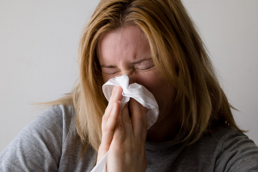 Prof. Czarnobilska: jedna tabletka może już nie pomóc uczulonym na pyłki