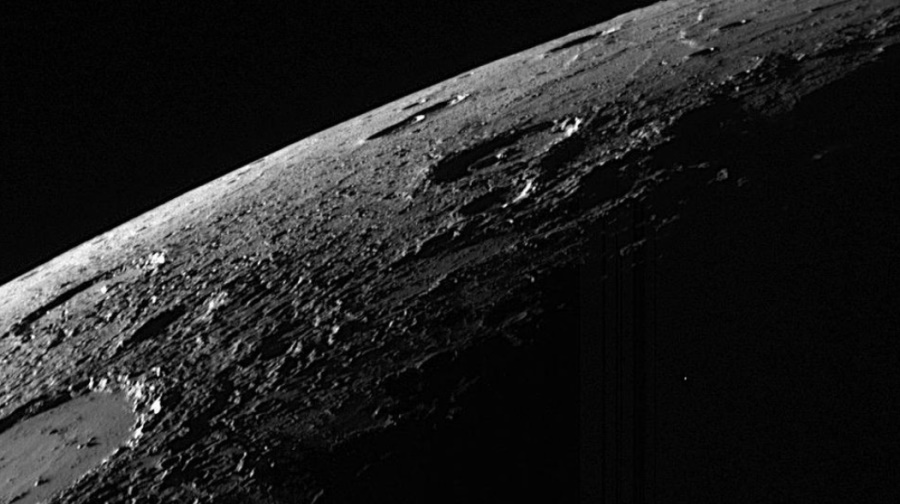 Naukowcy sugerują, że na Merkurym są lodowce z soli, pod którymi może czaić się życie