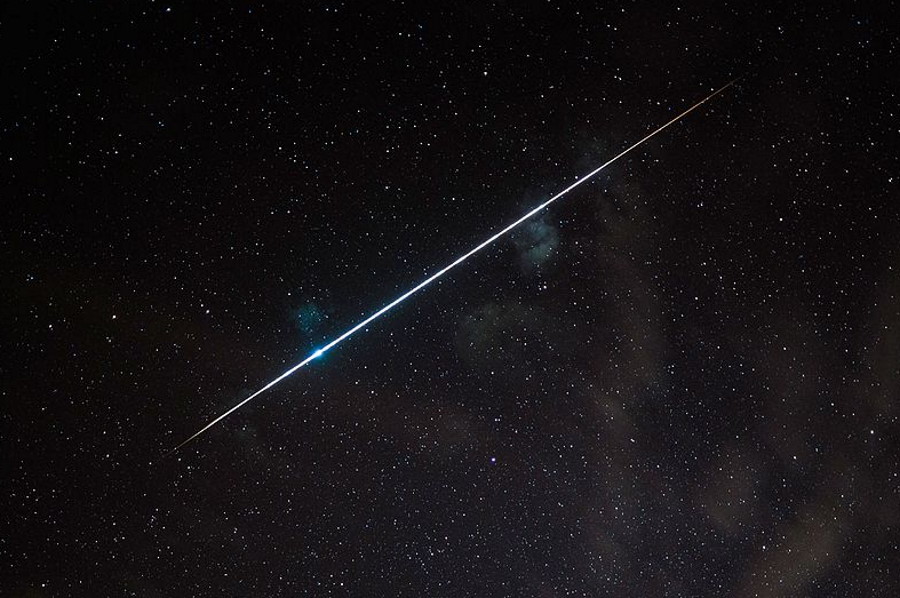 Drakonidy i Orionidy - październikowe roje meteorów