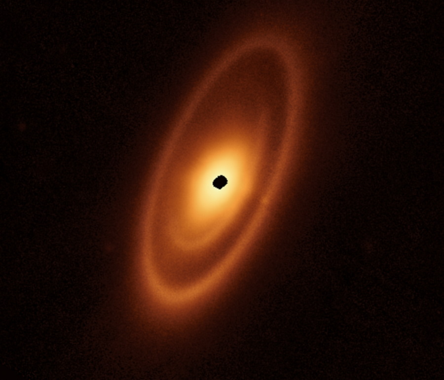 Teleskop Webba uchwycił pas planetoid wokół pobliskiej gwiazdy Fomalhaut