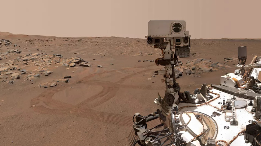 Materia organiczna może być szeroko rozpowszechniona na Marsie. Nowe odkrycia łazika  Perseverance