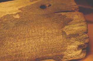 Zagadkowe pismo rongorongo może być znacznie starsze, niż do tej pory sądzono