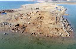 Woda odsłoniła ruiny miasta sprzed 3400 lat