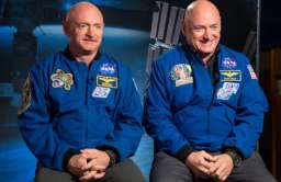 Astronauci NASA Scott i Mark Kelly