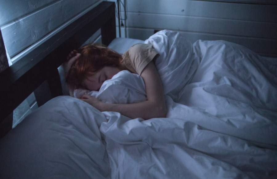 Jaka jest optymalna długość snu? Naukowcy ustalili, ile powinny spać osoby w średnim wieku i starsze
