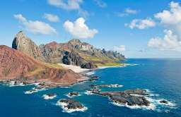 „Plastikowe skały” znalezione na odległej wyspie