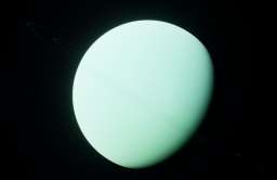 Nowe wyjaśnienie nietypowej osi obrotu Urana
