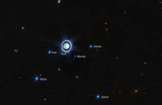 Pierścienie Urana na nowych zdjęciach z teleskopu Webba