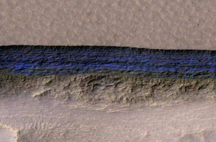 Struktura podpowierzchniowego lodu na Marsie