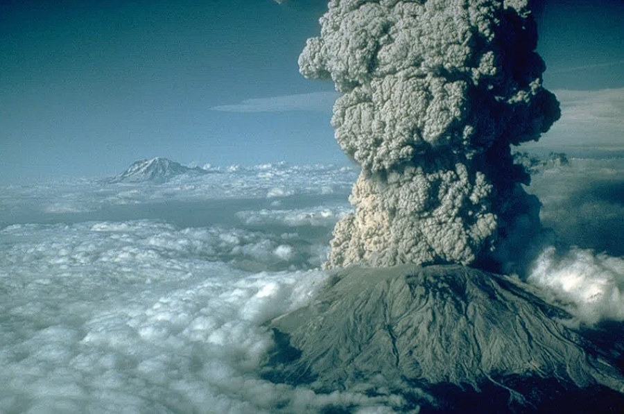 Erupcja sprzed 75 tys. lat pomogła ludziom rozprzestrzenić się po świecie