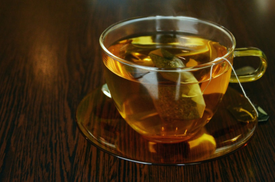 Związki zawarte w zielonej herbacie wspomagają działania hamujące rozwój nowotworów